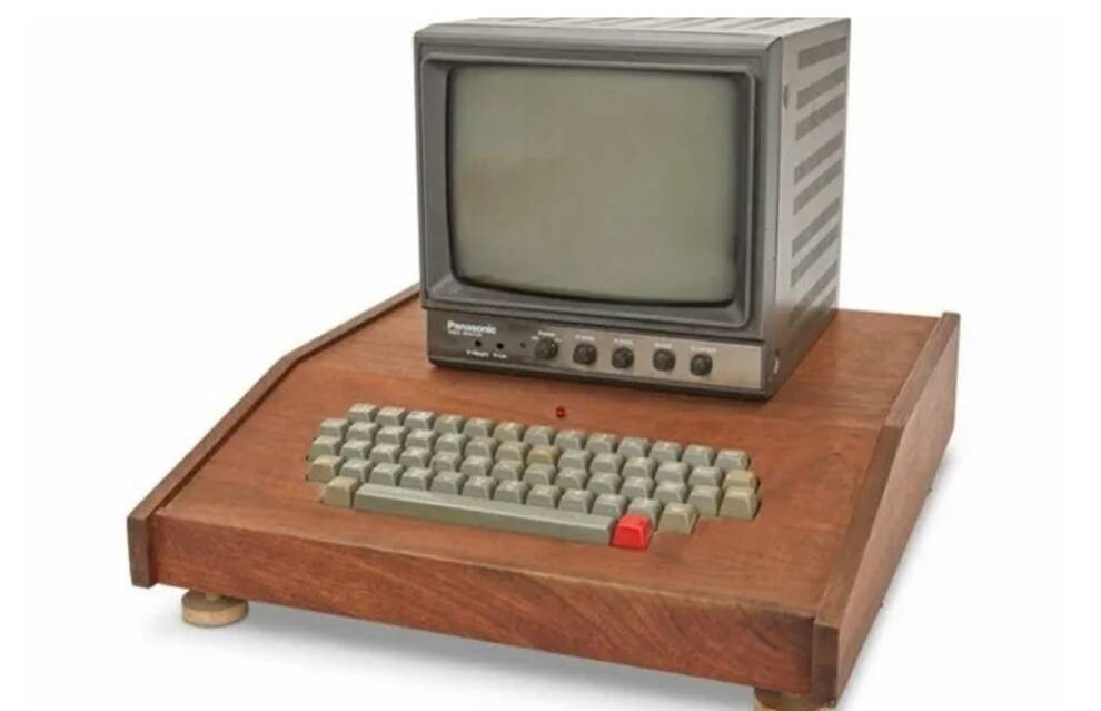 Збирав Стів Джобс: найстаріший із комп'ютерів Apple продали на аукціоні за 400 тис. доларів