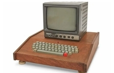 Collected by Steve Jobs: the oldest Apple computer sold at auction for $ 400,000