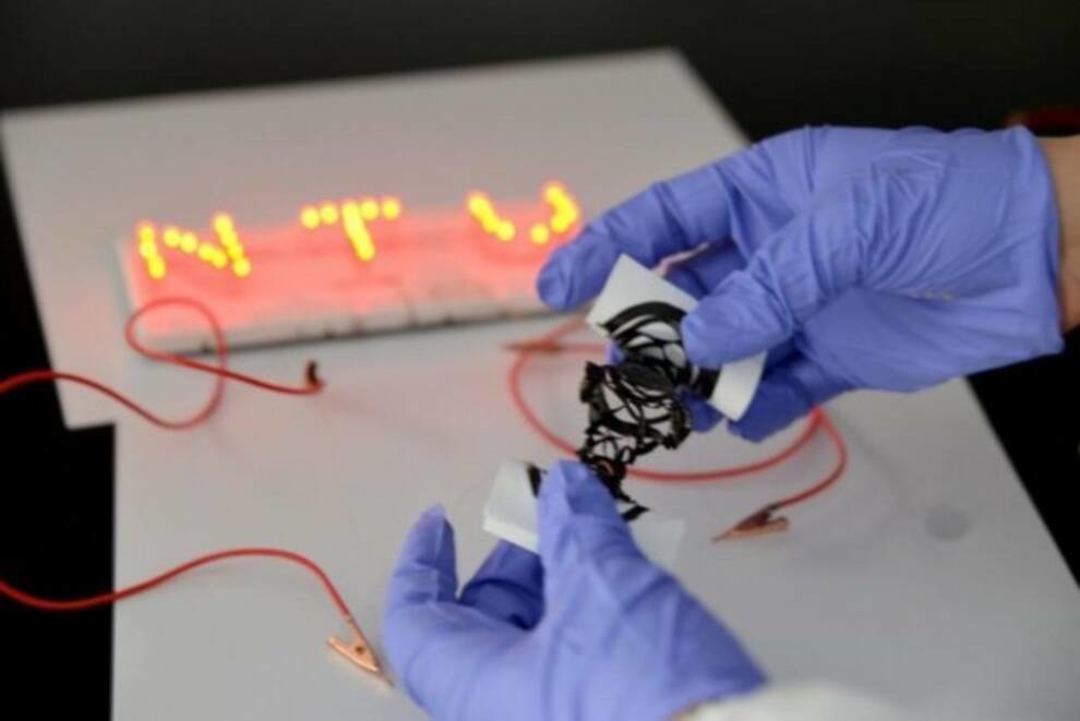 Flexible batteries that are not afraid of water: a new development of scientists