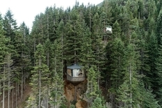 Роскошный домик на дереве в норвежском лесу от Helen & Hard Architects