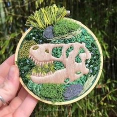 Jurassic Park on fabric: an American came up with a way to combine her two hobbies