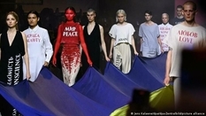 Tydzień mody Mercedes-Benz: moda i wojna