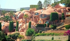 Bubble Palace of Pierre Cardin: unusual architecture